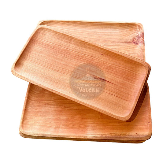 Platos de madera nativa para el asado chileno